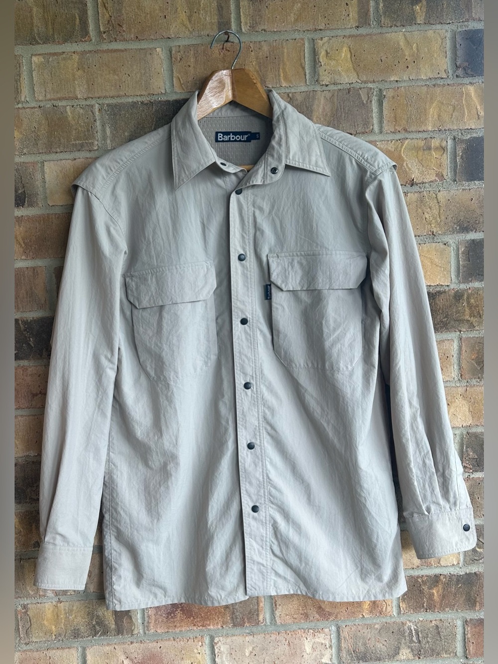 Barbour Men’s technical button-down shirt Size Small